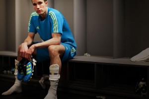 开云体育下载-湖人强压黄蜂，哈利伯顿关键进球定乾坤，当宿命之矛刺穿天赋之盾