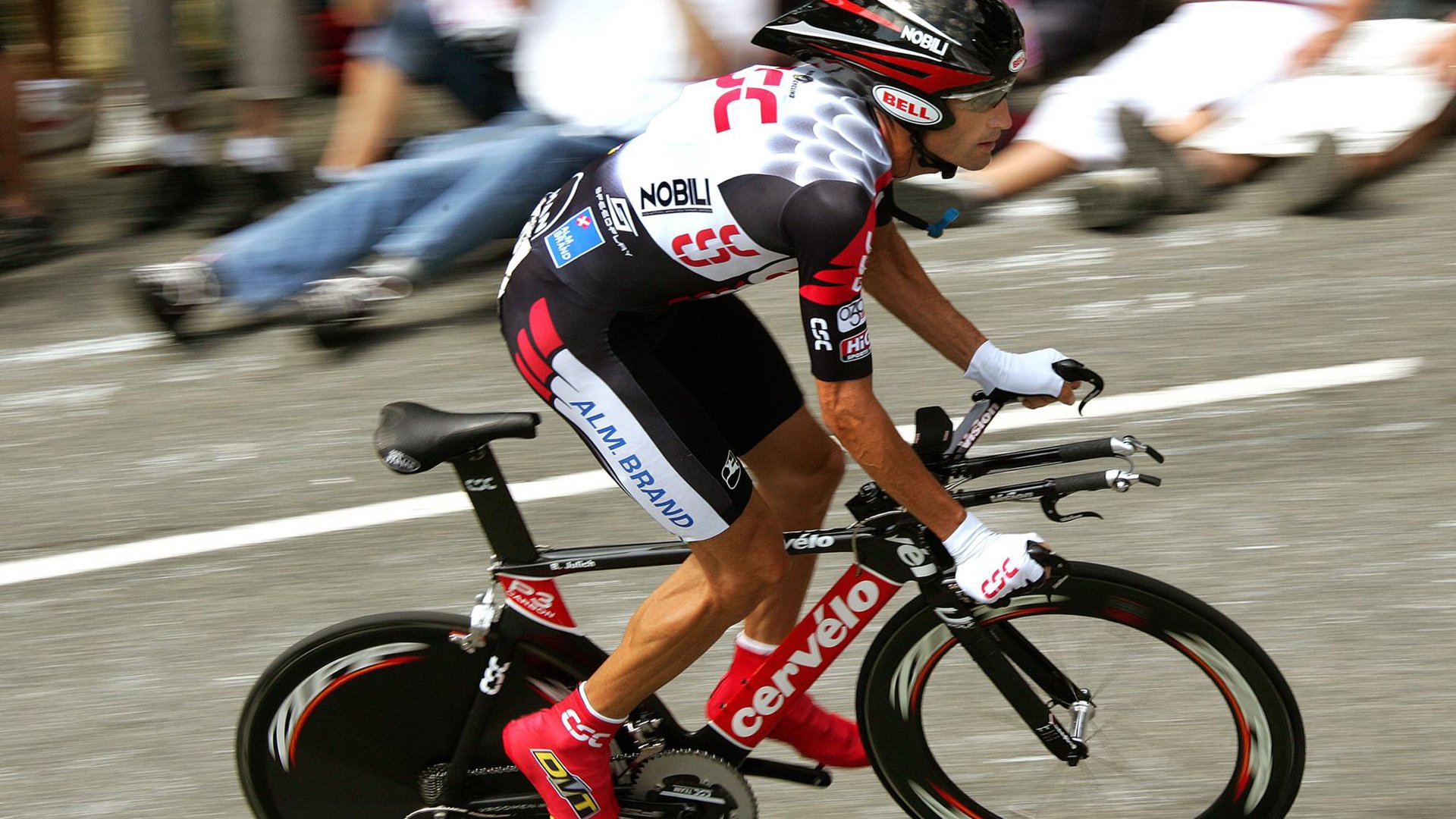 文班亚马的温柔暴力，当爵士的城墙在2米24的阴影下崩塌